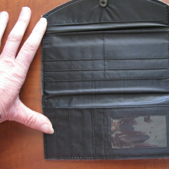 * 3/$15 Pink Wallet New Designer Inspired Look - Picture 3 of 3